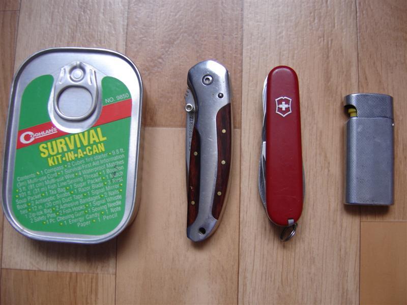 Survival kit de chez Coghlan 's Dsc01711