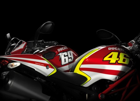 Monster: le novità per la gamma 2011   Ducati16