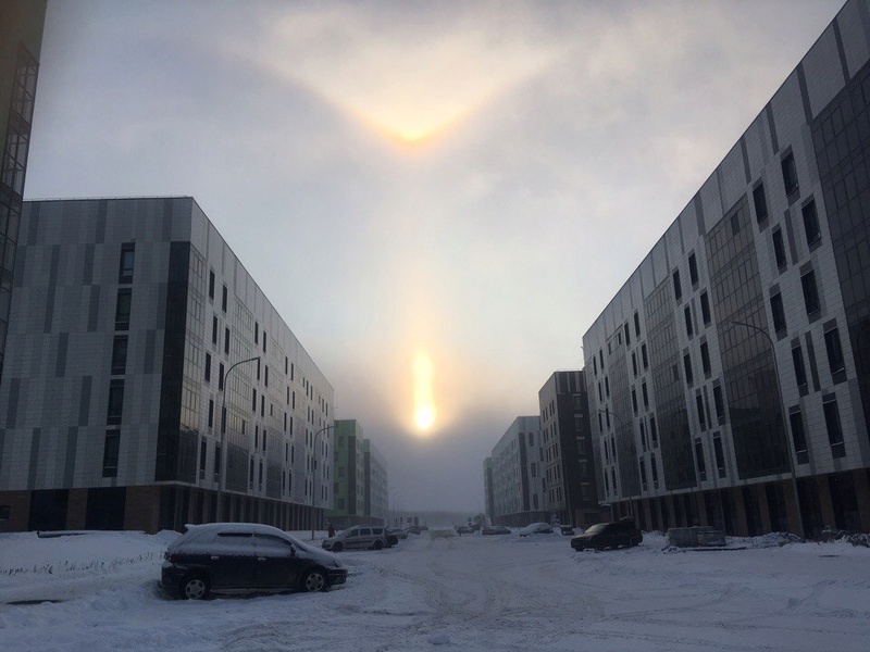 Spectaculaire halo solaire  en Suède Comple13