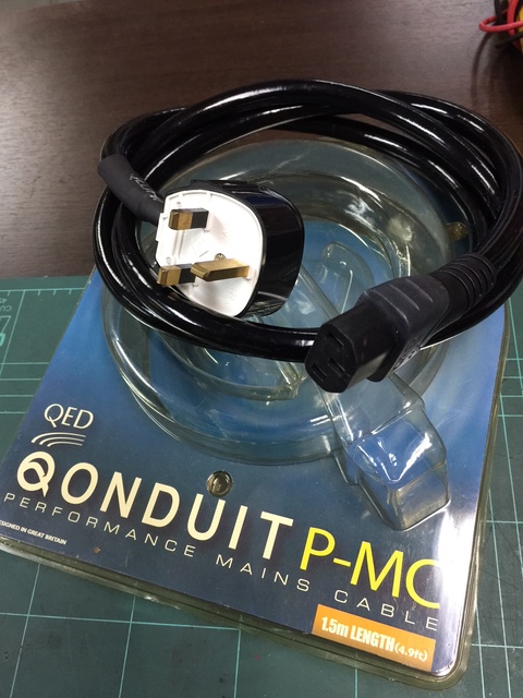 QED QONDUIT P-MC Performance Power Cord [SOLD] Img_8213