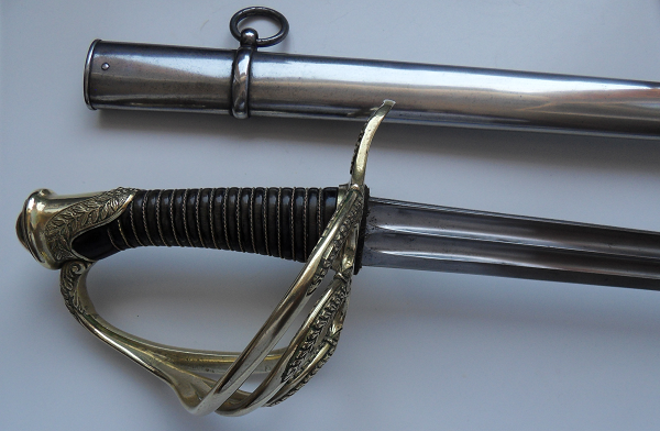 Le sabre de Carabiniers mod 1854 Officier et Troupe sous la IIIème Rép. Sdc11712