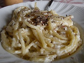 Bucatini Cacio e Pepe , Ricetta fotografata su www.ricettegustose.it Dscn0210