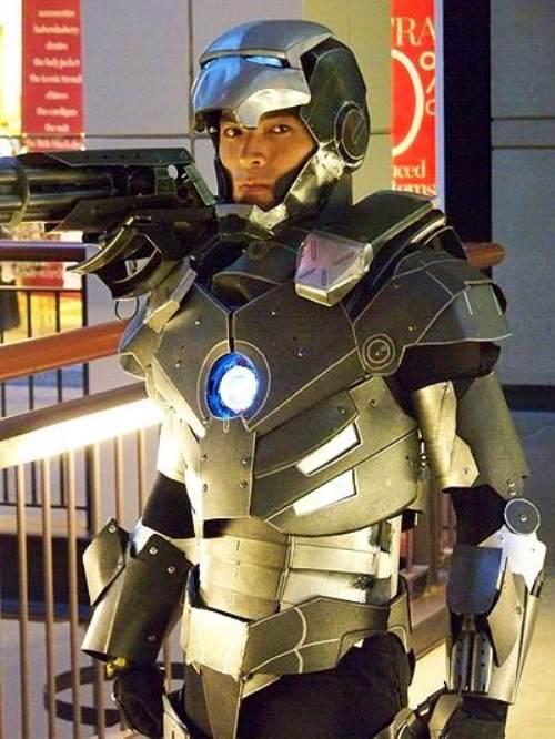 Dude builts War Machine suit Iron-m10