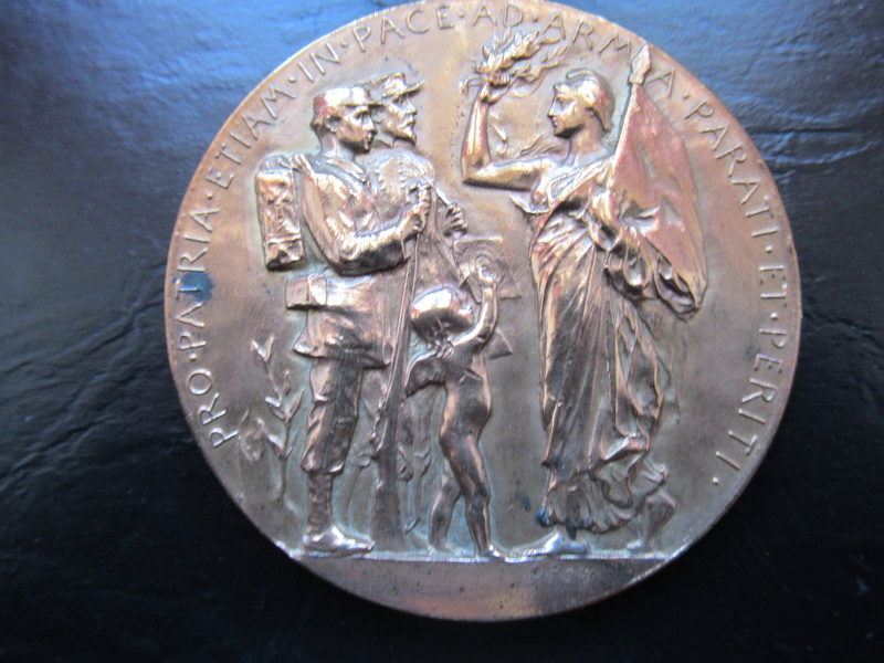 Une médaille française Img_0067