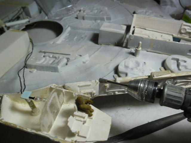 Meine Schrottmühle...Restauration eines Modells des Milenium Falcon vom AMT-Ertl 813