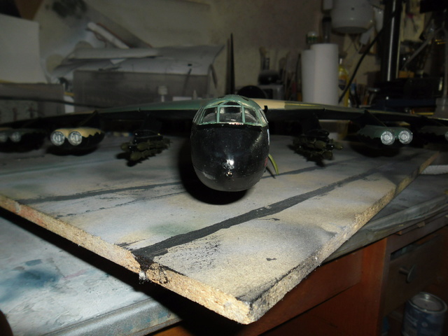 Restaurierung einer 1:72er B-52 Sam_5511