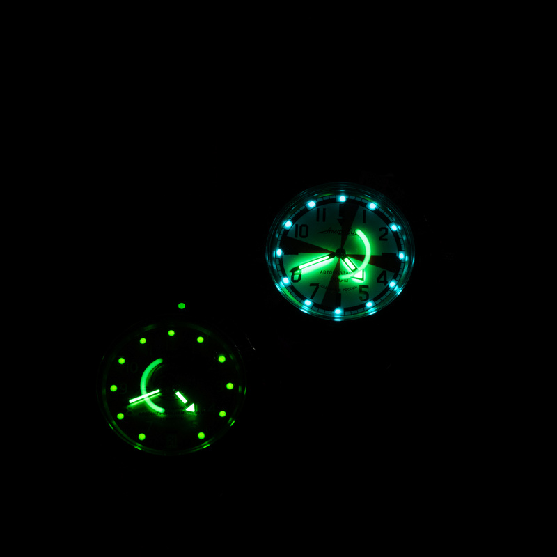 custom - Vos montres russes customisées/modifiées - Page 6 Night10