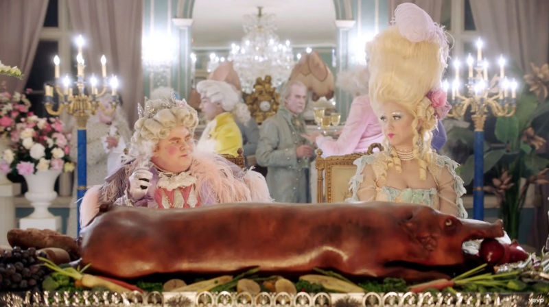 Le " look Marie-Antoinette " et les célébrités Captur88