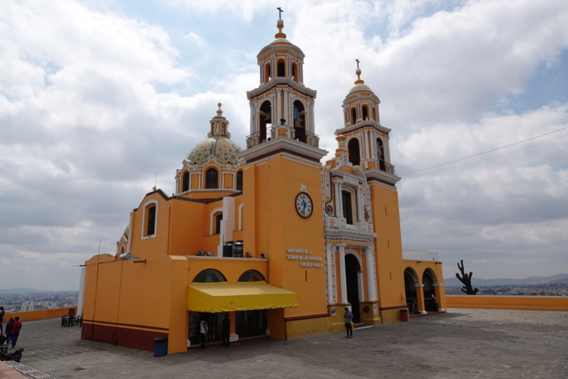 CHOLULA ET SA PYRAMIDE ENTERREE...!!! Dsc00311