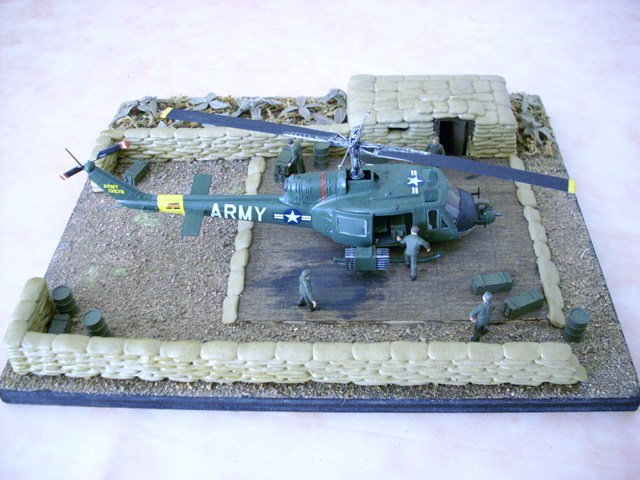 Diorama UH-1B Uh1_b11