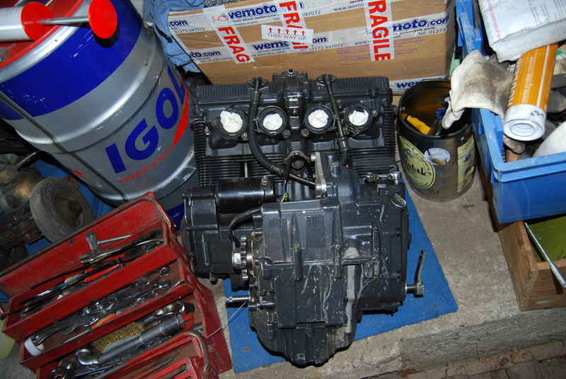 moteurs 750 gsxr air huile Dsc_0610