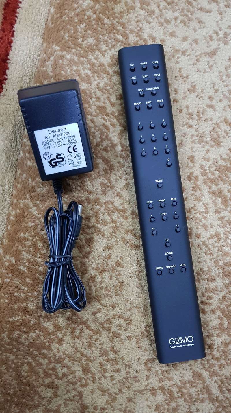 DENSEN B-440 Plus CD Player C/W GIZMO Remote Control & Charger Adapter(Used)(Sold) 0310