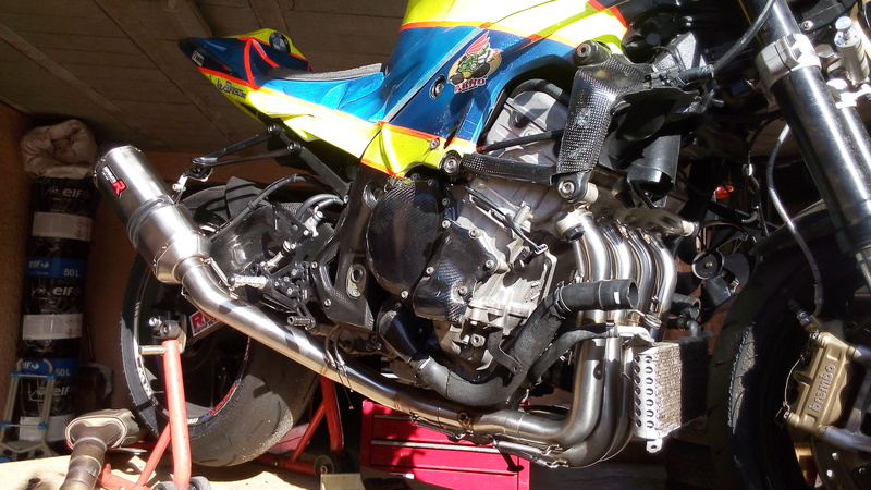 Le post des BMW S1000RR... Img_2012