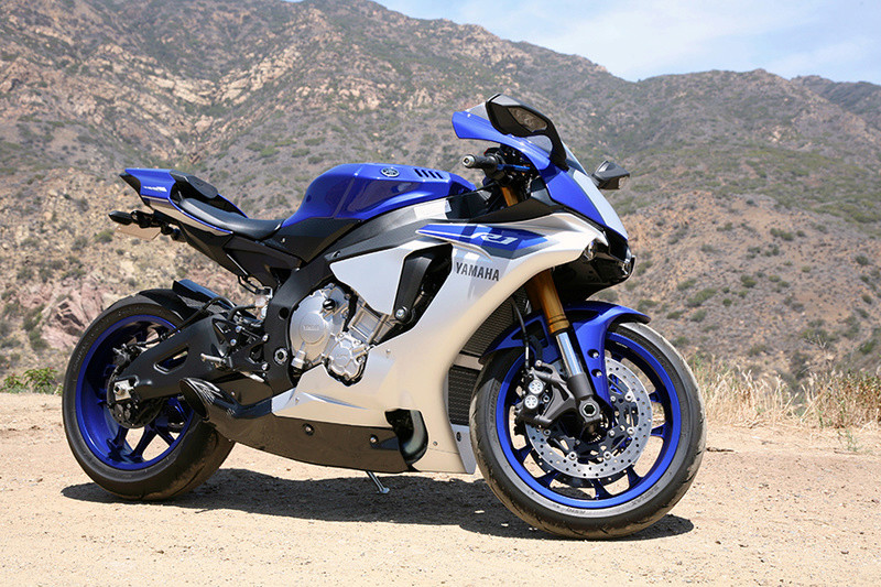 Yamaha R1 et R1M  Crossplane 2015 ( sujet numero3 ) - Page 10 30rsh810