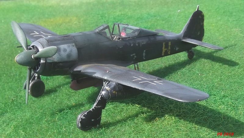 Fw 190 A4 u8 de Zvezda  U8_01410