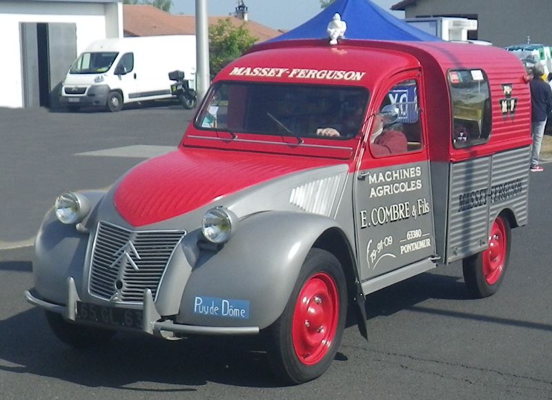 Photos et cartes postale 2cv camionnette  - Page 8 Image130