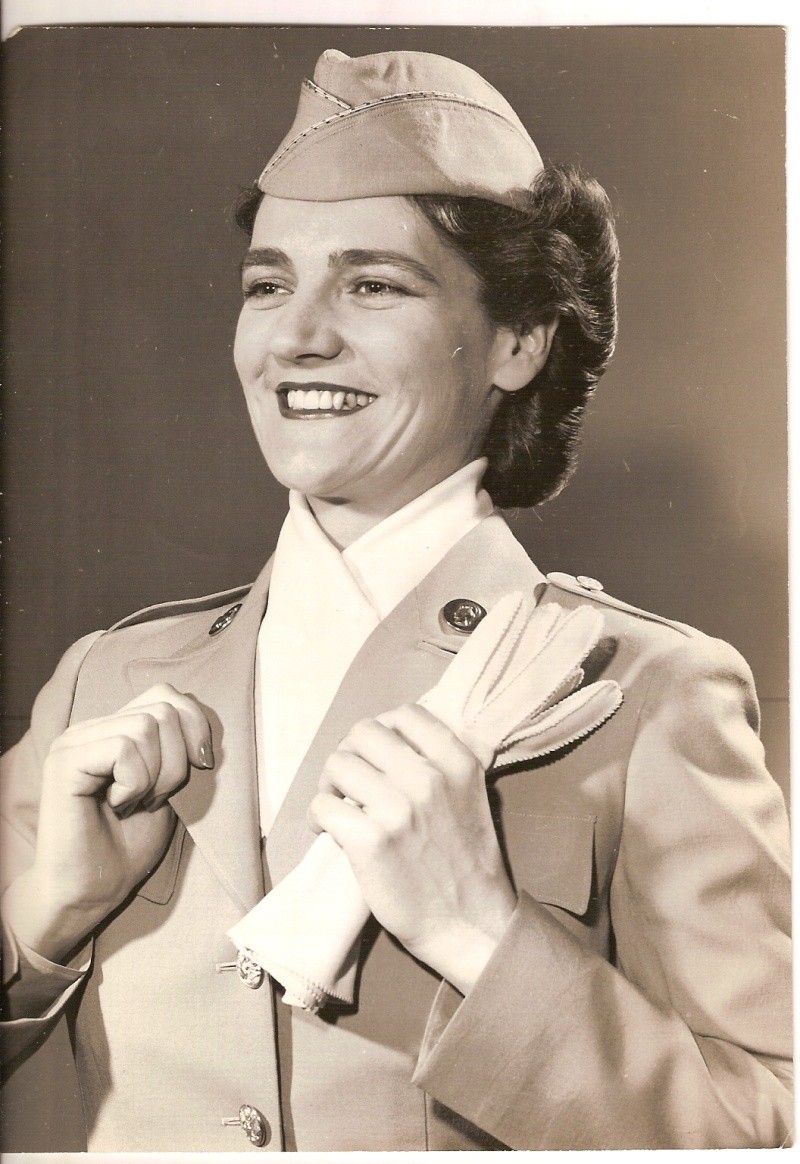 Une nouvelle tenue pour Wac photo datée du 26 Mai 1944 Photo_10