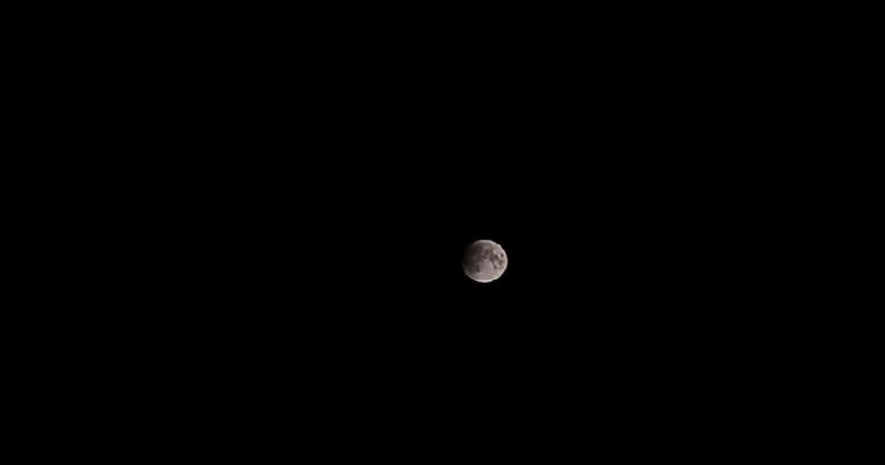 Un peu d'astronomie : Photo de la lune Lune10