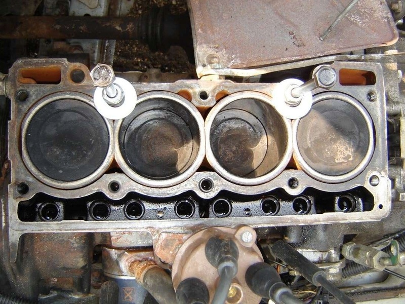 Ma Volvo 66 1.1 DL et les questions qui vont avec... Piston10