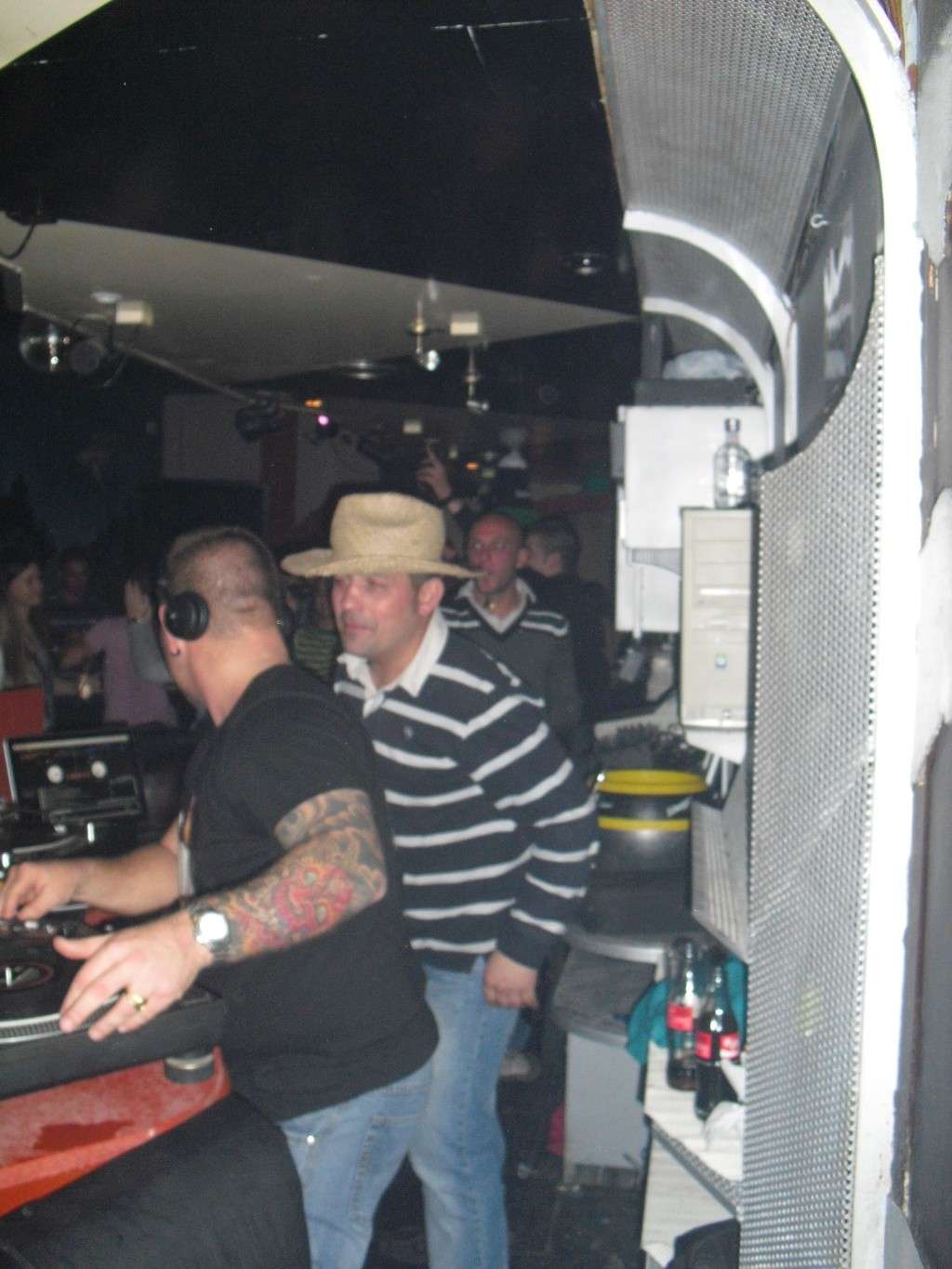 DJ.CARLITOS EN PUB CASCALL 15-1-2011 Cimg0910