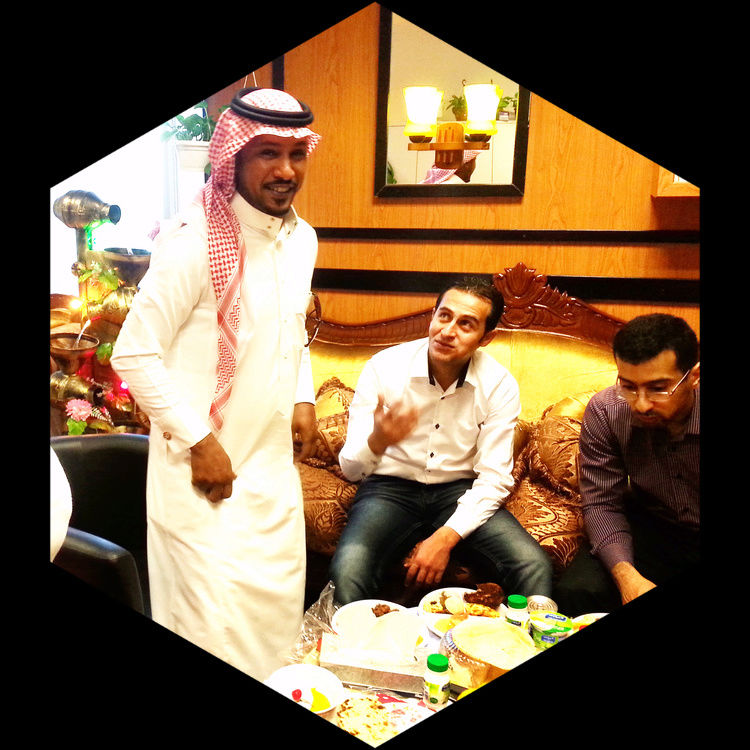الموسيقار السعودي خالد أبو حشي حفل المهندسين في مكتبه  #abohashi  Oao_2410