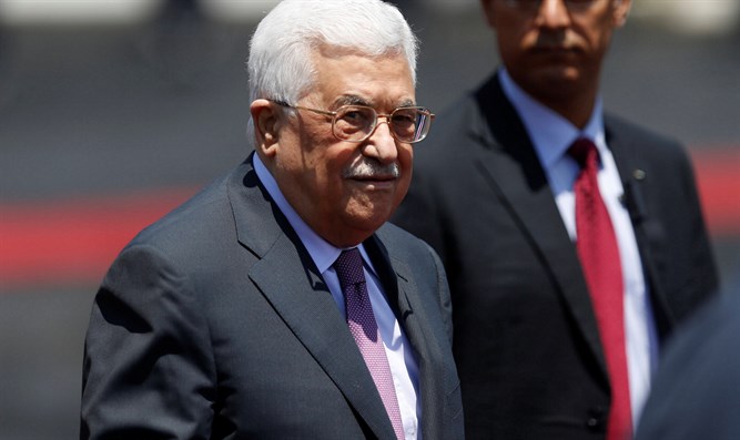 Israel National News - Abbas praises the 'uprising' Img78810