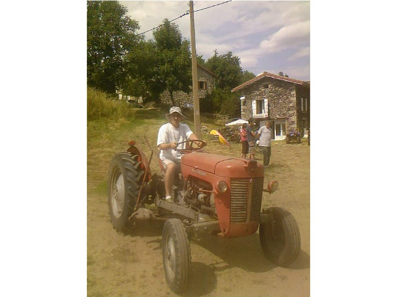 SABATIER : Recensement des tracteurs de St Rambert d'Albon - Page 3 Gilles11