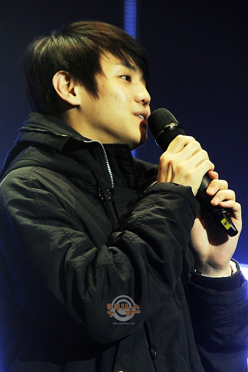 Yoseob la Cube Star Party [06.03.2011] 11030611