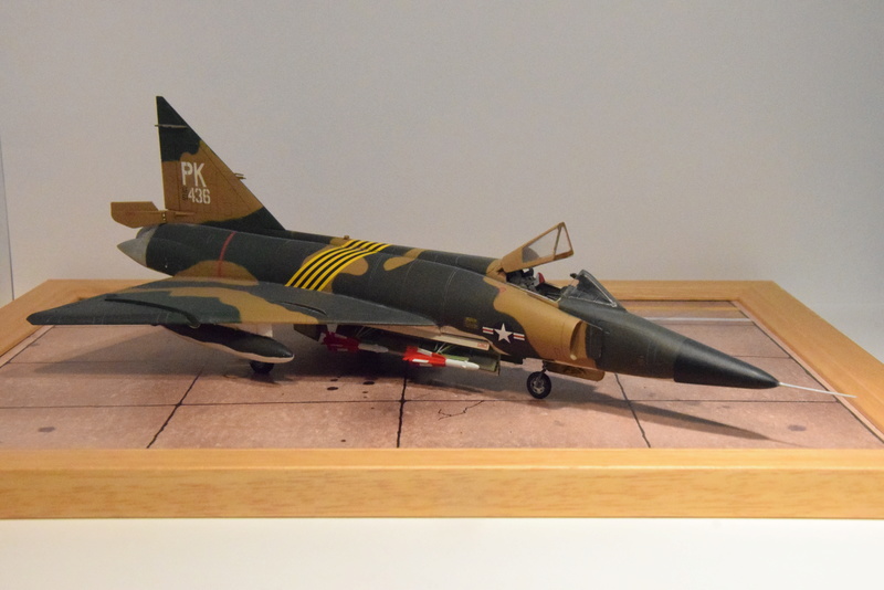 Convair F-102A Delta Dagger - 1/72 - Meng 12912