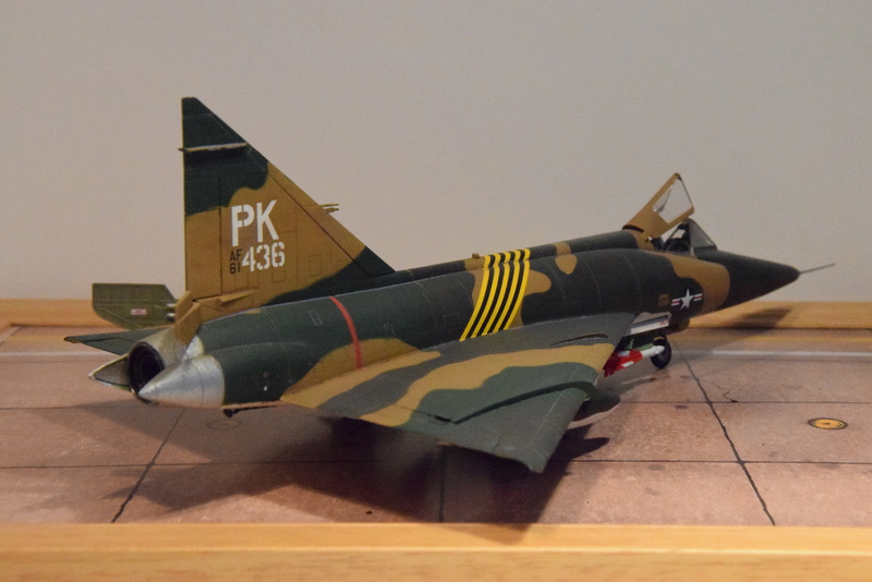 Convair F-102A Delta Dagger - 1/72 - Meng 13112