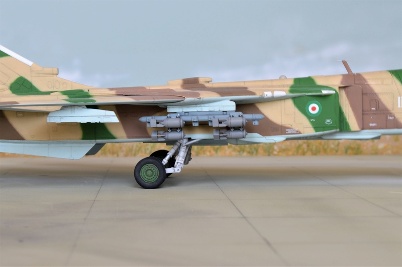 Su 24 iran  Trumpeter 1/72 Dsc_0128