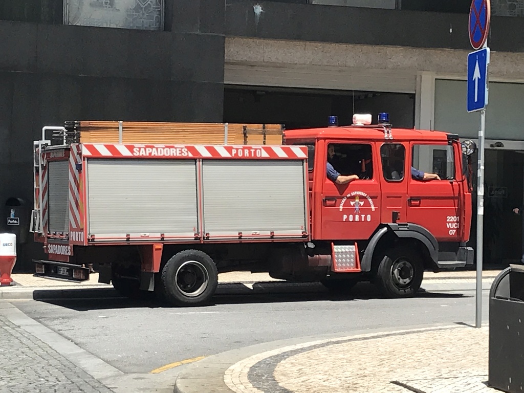 Services de Secours de Porto - Policia & Bombeiros 2018-089