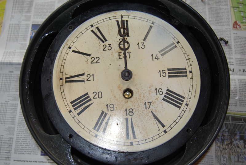 chemins - Réparation d'une horloge de la Compagnie des Chemins de fer de l'Est Dsc_0734