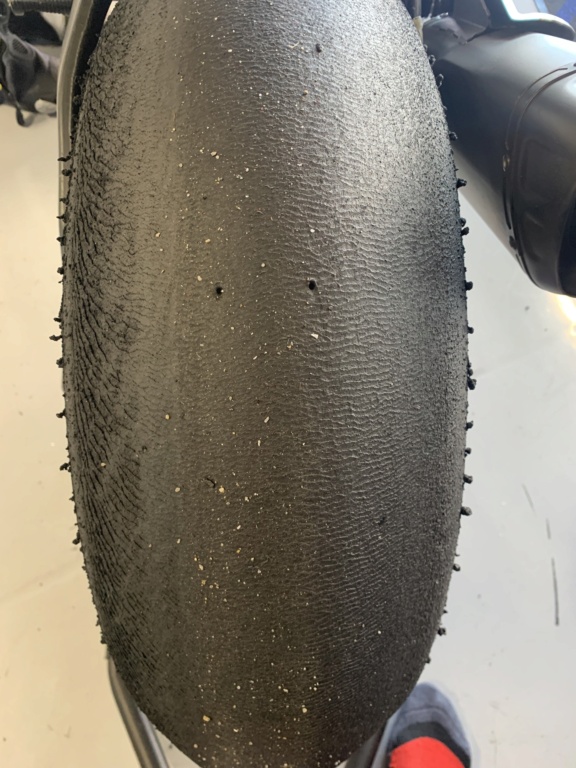 Stresse sur les pneus  16931610