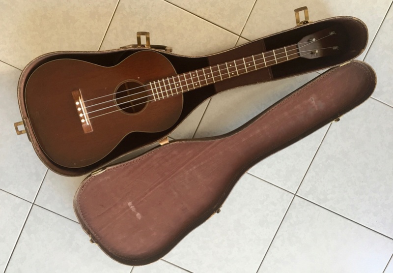 Ukulele MARTIN baritone model 51 (1960's) Bari710