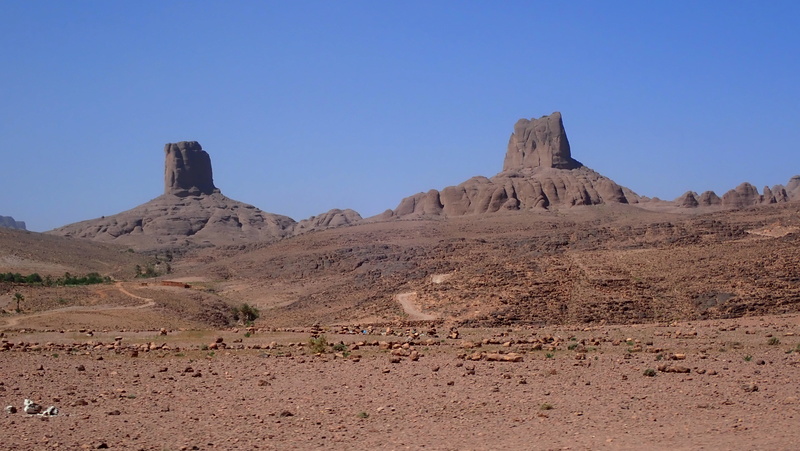 La traversée du Djebel Saghro n'est plus une piste ... P3300014