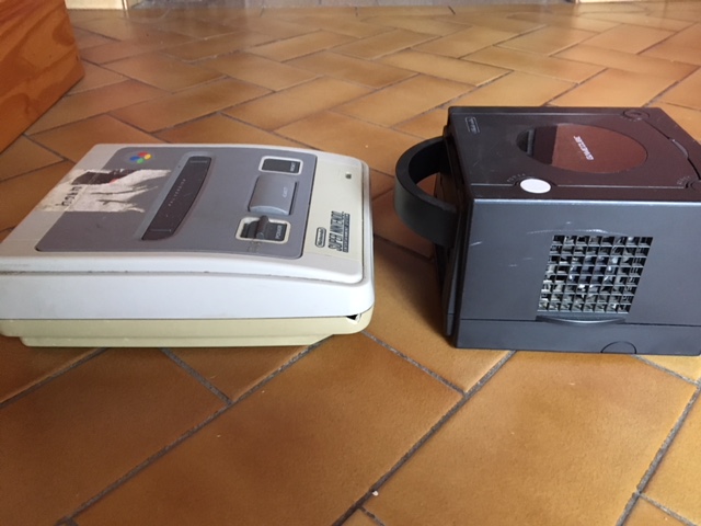 Vente Brocante consoles. NES, SNES, GAME CUBE, MEGADRIVE Img_1414