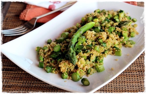 Cous cous di farro con crema di piselli alla menta, zucchine e asparagi 14103212