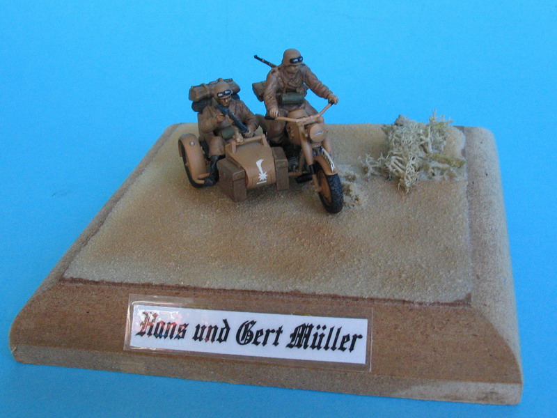 Hans und Gert Müller : side BMW  (Tamiya 1/48)   le FINAL ! - Page 2 Sideca25