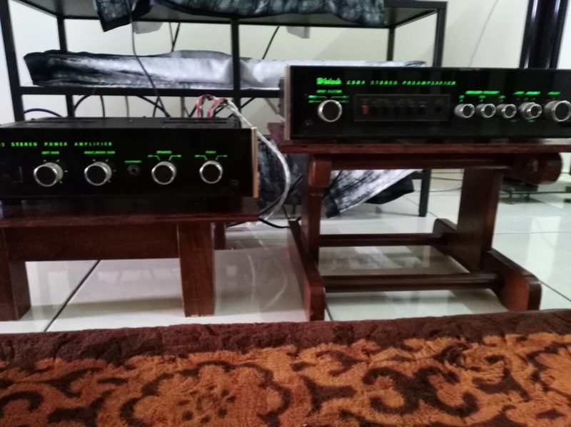 Mcintosh C504 & MC502 pre and power amplifier. Sold Mcinto10