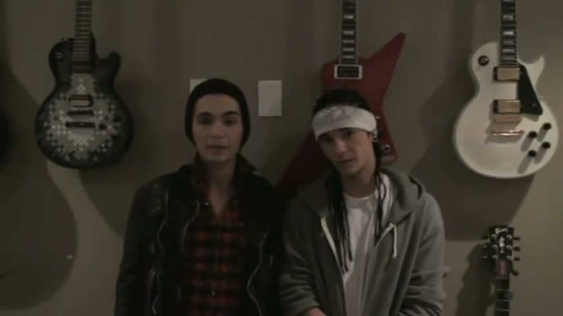 [SCREENSHOOTS] Bill and Tom video-message “Pray For Japan”  Vlcsna18