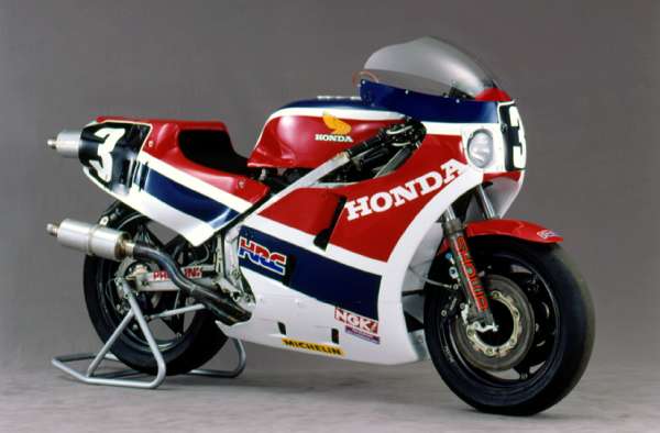 L'histoire des V4 Honda 1982_h12