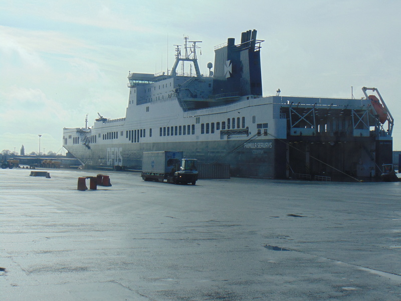 Les ferrys aussi ont des accidents Dsc00411