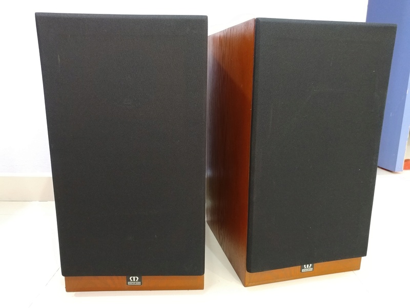 Monitor Audio R-300 /MD England Stand-Mount Bookshelf Speaker 20171280