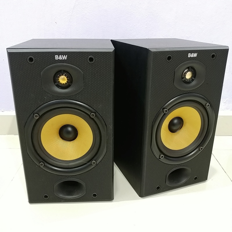 Bowers & Wilkins B&W DM601 S1 Bookshelf Speakers