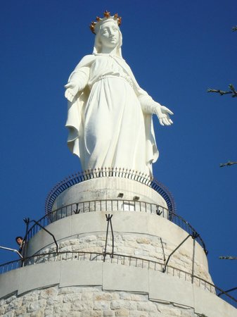 Les apparitions de la Très Sainte Vierge Marie - Page 4 Ain_el10