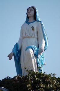 Les apparitions de la Très Sainte Vierge Marie dans le monde - Page 2 Notre_13
