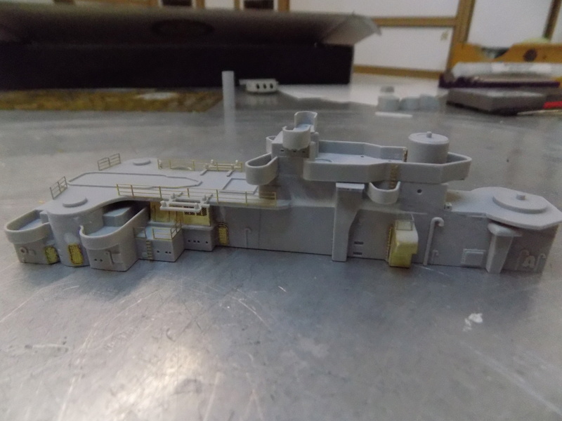 USS Alaska CB-1 (Hobby Boss 1/350°) par horos - Page 5 Dscn1221