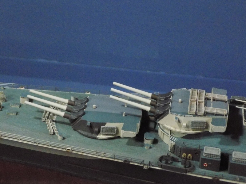 USS Alaska (Hobby Boss 1/350°) de horos Dscn1346