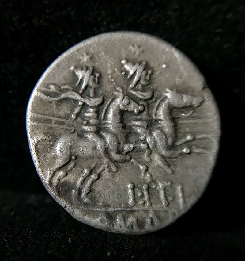 Denario de la gens Itia, L. ITI ROMA. Los Dióscuros a caballo a dcha. Roma. 50778e10
